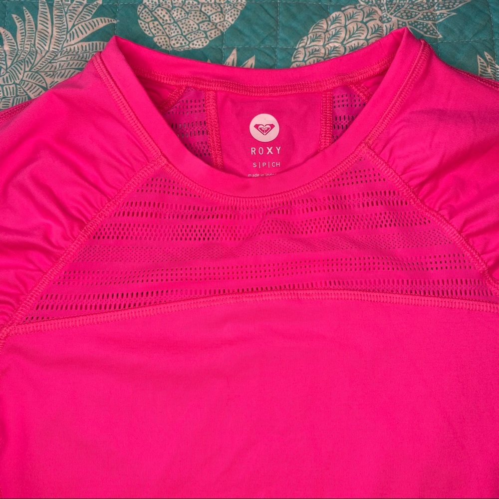 NWT Roxy rash guard - Picture 3 of 5